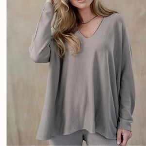 Cobblestone Living Tan Knit Sweater OS Women’s